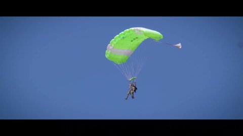 We Go to New Heights - Skydiving Advert for Herotel
